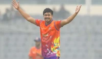 ঢাকা ক্যাপিটালসে সাড়া জাগানো যোগ! তাসকিন আহমেদ এবার রাজশাহীর বিপক্ষেই খেলবেন