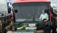 ১৭ বছর পর লাখো মানুষ কীভাবে স্বাগত জানালো তারেক রহমানকে, বললেন "সবাইকে ধন্যবাদ"