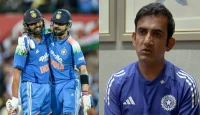 কোহলি আবার গম্ভীরকে ইগনোর! রোহিত এসে বাঁচালেন টেনশন, রায়পুরে ড্রেসিংরুমের গুঞ্জন