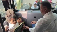তারেক রহমানের শিশু-আদরের ভিডিও ভাইরাল! হৃদয় ছুঁয়ে গেল লাখো মানুষের মন 