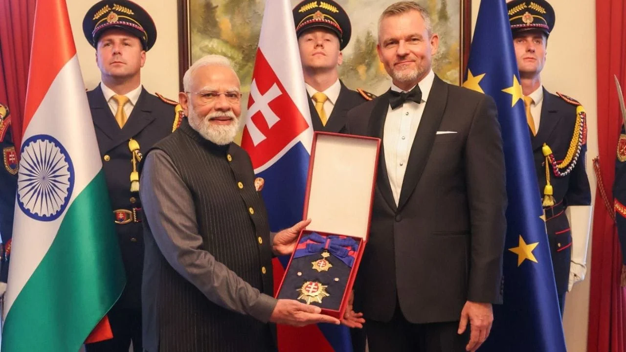 PM Modi Receives Slovakia's Highest Civilian Honour, Dedicates Award to 1.4 Billion Indians