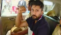 হিন্দুত্ব নিয়ে মন্তব্য করায় ‘নাগরিকত্ব’ হারালেন ভারতীয় অভিনেতা