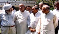 কুস্তিগির মুলায়ম মরিয়া ছিলেন জ্যোতিবাবুকে প্রধানমন্ত্রী করতে, অপূর্ণ থাকল নিজের ইচ্ছাও