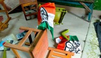 তৃণমূলের প্রতিষ্ঠা দিবসে দুষ্কৃতী হামলা, ব্যান্ডেলে তছনছ কার্যালয়, আক্রান্ত এক