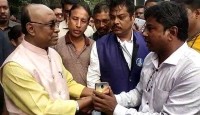 দিদির সুরক্ষা কবচ কর্মসূচি’তে বিজেপি নেতাকে চড় তৃণমূল কর্মীর, ক্ষমা চাইলেন মন্ত্রী