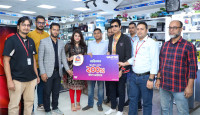 ওয়ালটন ফ্রিজ কিনে প্রাপ্ত ২০০% ক্যাশ ভাউচারে নতুন সংসার সাজালেন নববধূ বিথী সাহা
