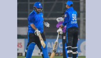 ব্যাটে ফিলিস্তিনি পতাকা লাগানোয় জরিমানা গুনলেন পাকিস্তানি ক্রিকেটার