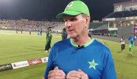 পাকিস্তান দলের কোচের দায়িত্ব ছাড়লেন ব্র্যাডবার্ন
