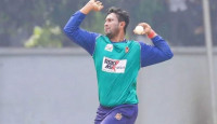 দুই উইকেট নিয়ে মাইলফলকে সাকিব আল হাসান
