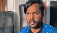 ডিবি কার্যালয়ে হিরো আলম