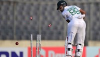 তামিম-শান্তকে হারিয়ে টেস্টের প্রথম দিন পার করলো বাংলাদেশ