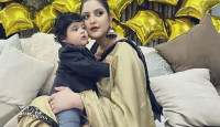 ছেলের চিকিৎসার জন্য ভারতে পরীমণি