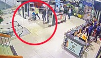 নীরবে দেশ ছাড়লেন সাবেক রাষ্ট্রপতি আবদুল হামিদ, তদন্তে অনিয়মের অভিযোগ