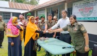 নবাবগঞ্জে পিসি,এপিসি ও আনসার সদস্যদের মাঝে ভাতা প্রদান