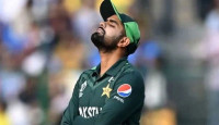 অধিনায়কত্ব ছাড়ায় পাকিস্তান দলে জায়গা হারাবেন বাবর আজম?