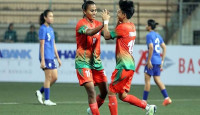 সিঙ্গাপুরকে গোল বন্যায় ভাসিয়ে সিরিজ জিতলো বাংলাদেশের মেয়েরা    