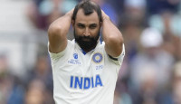 দক্ষিণ আফ্রিকা সিরিজ থেকে ছিটকে গেলেন শামি
