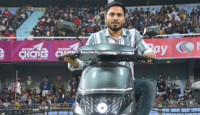 ভাগ্যবান হৃদয়, বিপিএলের প্রথম দিনের বাইক জিতলেন
