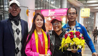 ইস্টবেঙ্গলে বাংলাদেশের সানজিদা, বিমানবন্দরে ফুলেল শুভেচ্ছা