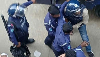 এবার ব্যারিস্টার সুমনকে লক্ষ্য করে ডিম নিক্ষেপ, ২ দিনের রিমান্ড মঞ্জুর