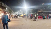 ইসকন নেতা চিন্ময়ের মুক্তির দাবিতে শাহবাগে সনাতন ধর্মাবলম্বীরা