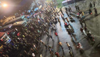 এক দফা দাবিতে উত্তরা-শাহবাগে আনসারদের অবরোধ