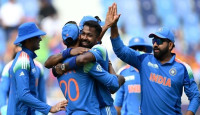 দুবাইয়ের মাঠে ভারতের বাড়তি সুবিধা, বলেন নাসের হুসেইন ও অ্যাথারটন