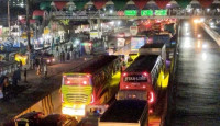 সন্ধ্যা নামতেই সড়ক ছাড়ছে ট্রাফিক পুলিশ !