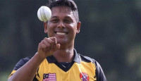 টি-টোয়েন্টিতে ৮ রানে ৭ উইকেট, সবকটিই বোল্ডৃ