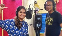 চলচ্চিত্রের আইটেম সং গাইলেন রেশমি মির্জা