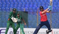 ওকসকে ফেরালেন তাসকিন, ৬ উইকেট হারালো ইংল্যান্ড