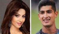 উর্বশীকে বিয়ের প্রস্তাব দিলেন পাকিস্তানি ক্রিকেটার