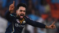 আইপিএলে প্রথম হ্যাটট্রিক রশিদ খানের