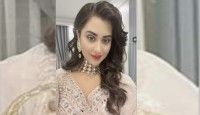 বিশেষ কিছু সাক্ষাৎকার খুব অপরিচিত লাগে, কেমন যেনো! বাস্তবে দেখা আপনার সাথে মেলেনা