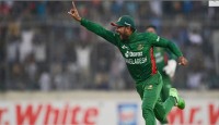 ইংল্যান্ডে কাউন্টিতে খেলার প্রস্তাব পেয়েছেন মিরাজ
