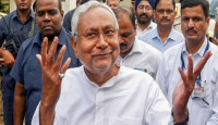 দুই বড় দলের সঙ্গে যোগাযোগ নীতীশের! এবার কি ইন্ডিয়া জোটে দলের সংখ্যা বাড়বে